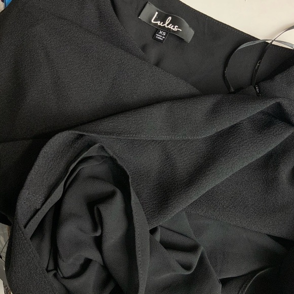 LuLu's Black Onto Something Black One-Shoulder Top - Picture 4 of 7